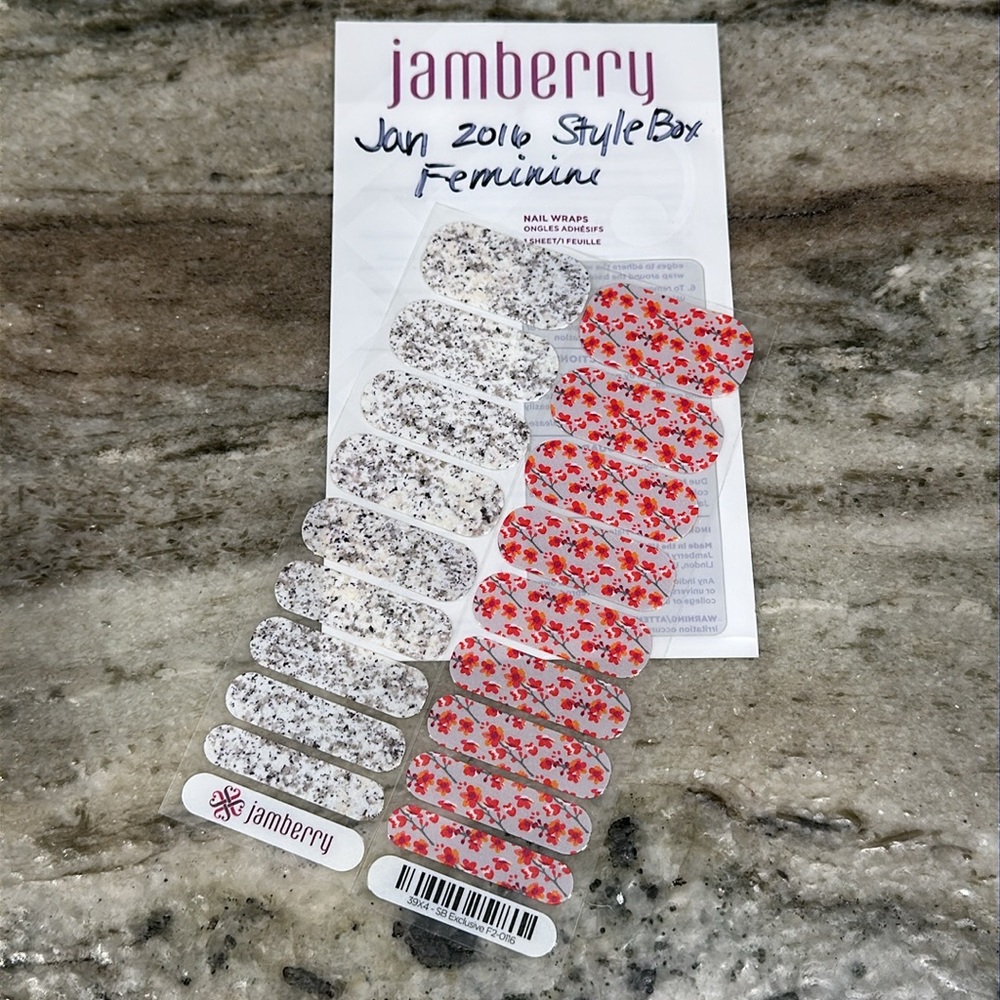 Jamberry Style Box JANUARY 2016 - FEMININE Marble Floral Nail Wraps Rare NEW